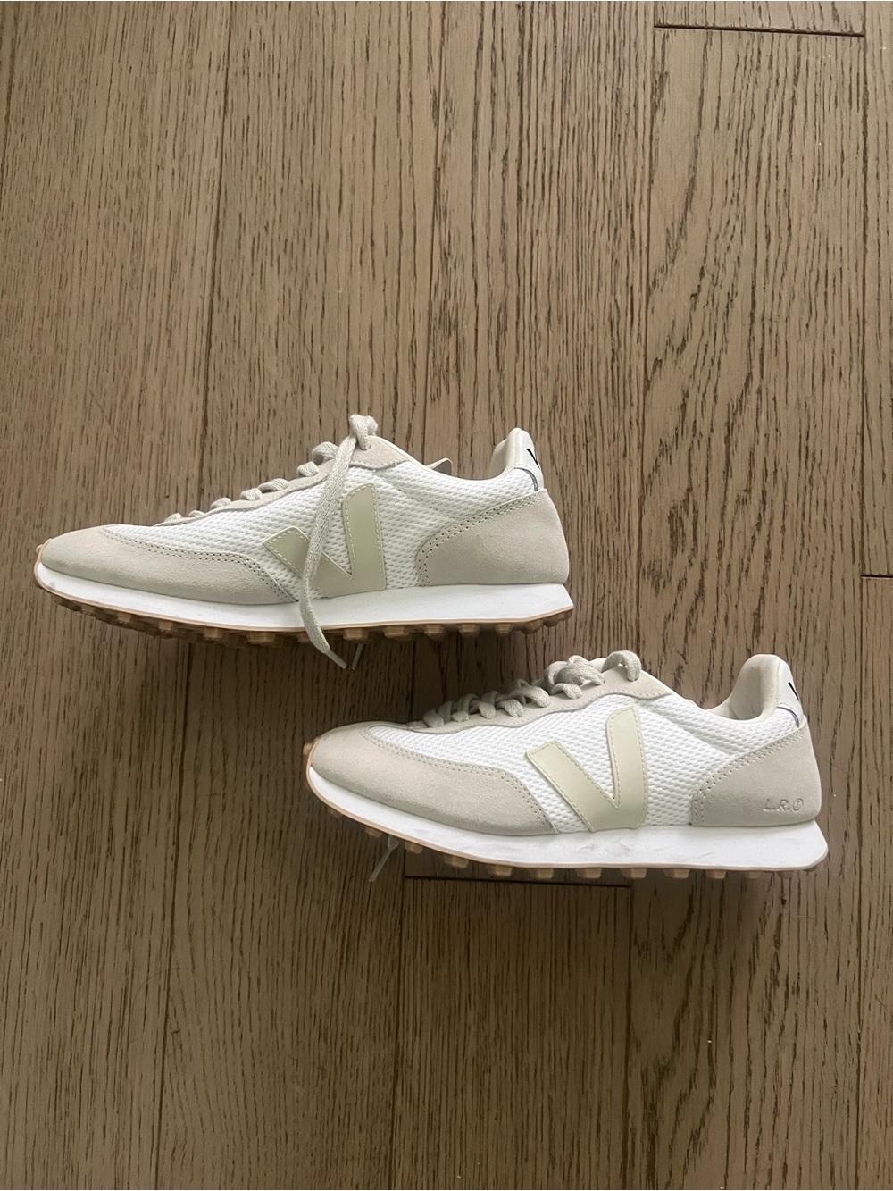 Veja White/Grey Rio Branco Sneakers Size US 8 Excellent Condition